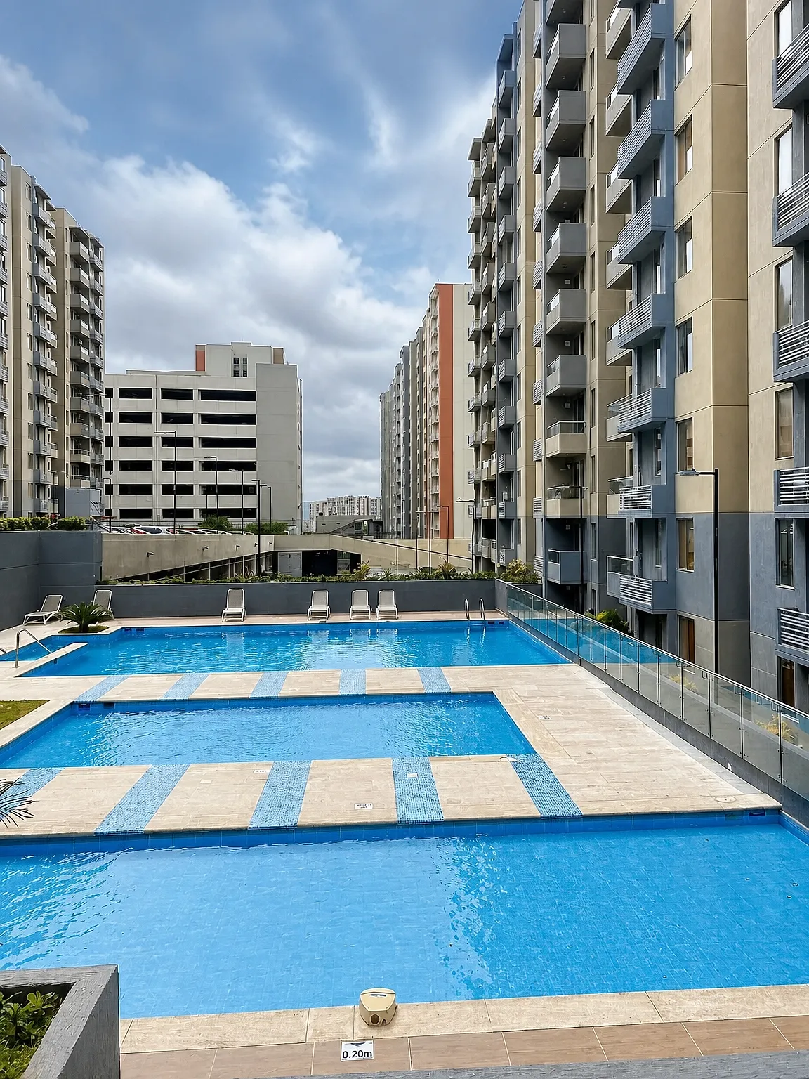 Calle y vida de Alameda del Río, Barranquilla, alrededor del apartamento